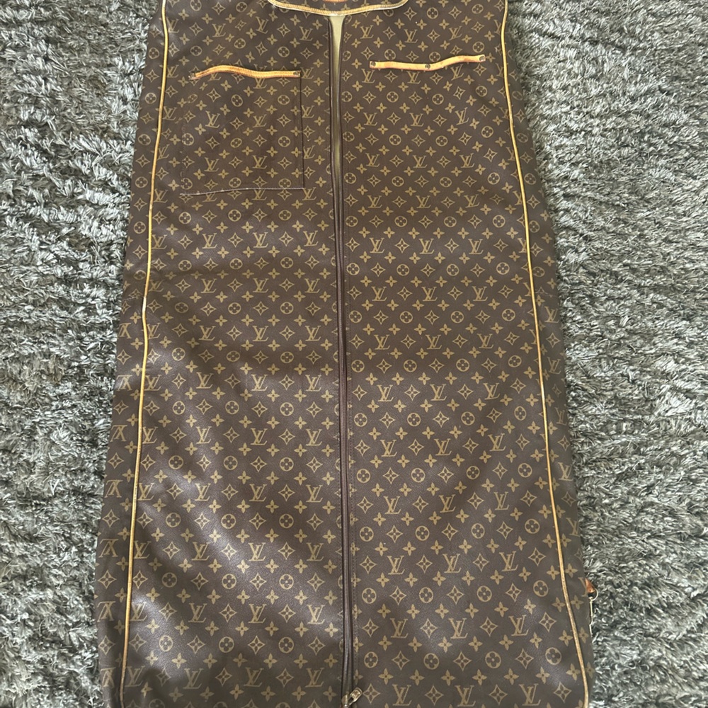 Louis Vuitton hanging travel bag